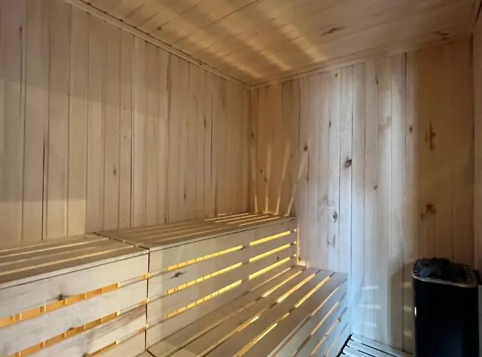 Bashtin Dom - Skabrin House Gæstehus