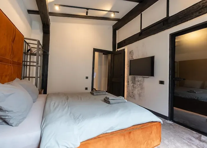 Bashtin Dom - Skabrin House Guest house