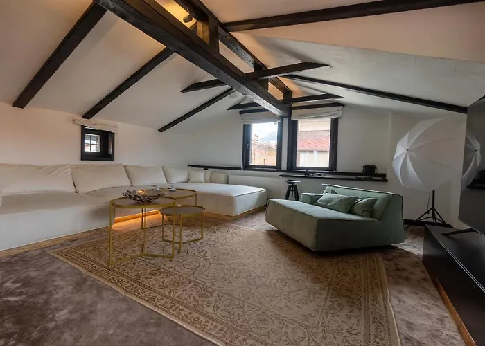 Guest house Bashtin Dom - Skabrin House 4*